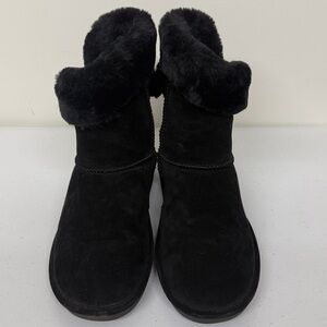 Lamo Sheepskin Leather Faux Fur Wrap Cuff Boots Size 9 - worn once